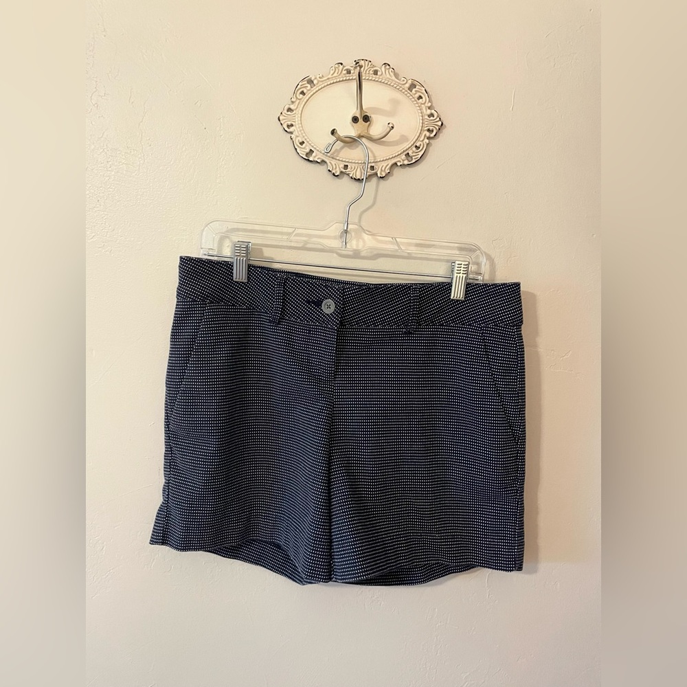 Women’s size 8 The Limited chino shorts